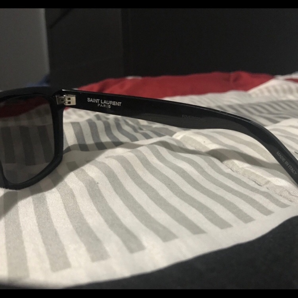 Saint Laurent sunglasses - Picture 3 of 4